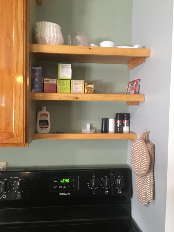 Home Away From Home, Recently Renovated North Troy Kültér fotó